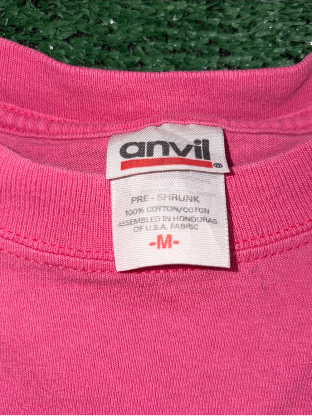 San Antonio Spurs Vintage Y2K DISTRESSED Pink 2005 Champs Parking Lot Shirt M - Picture 6 of 6